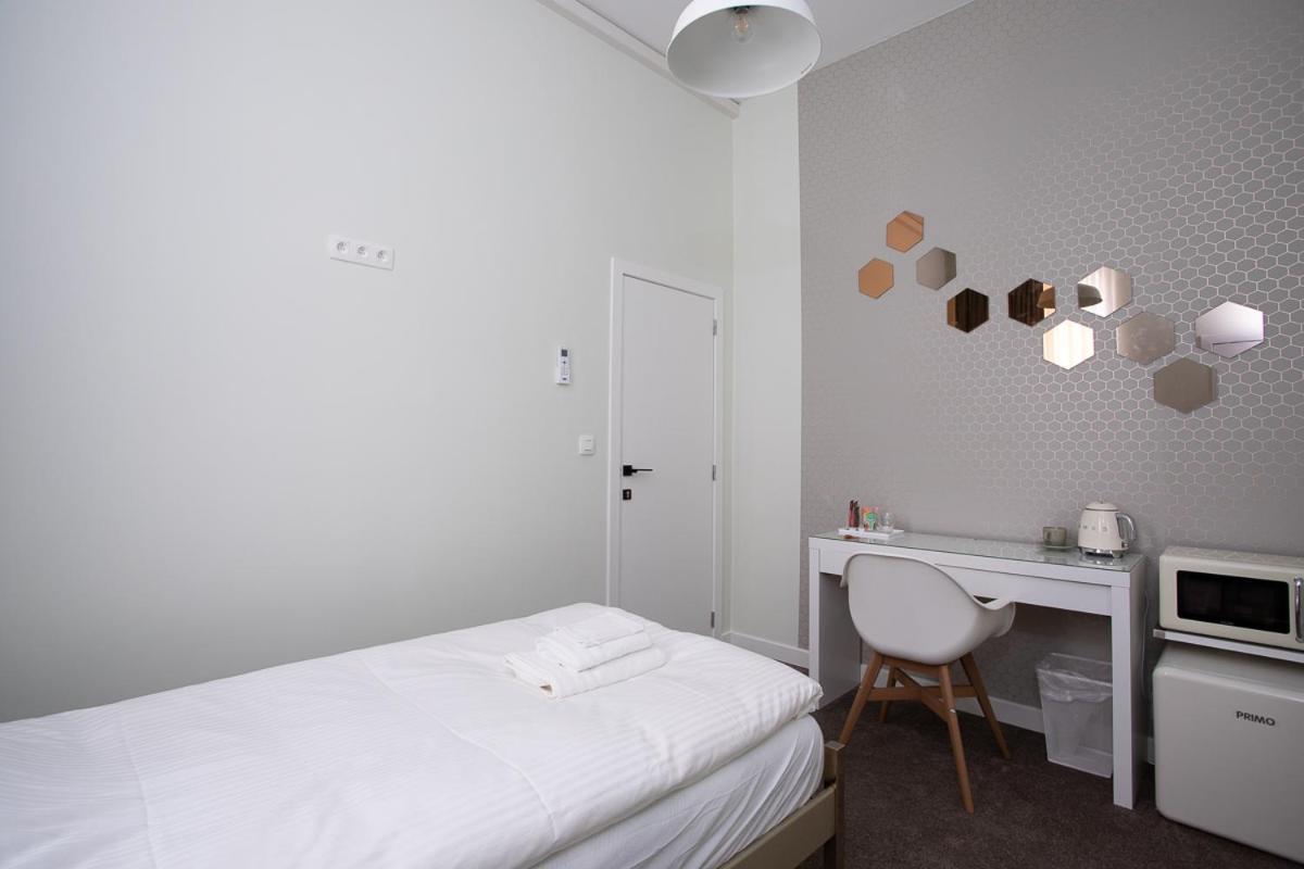 Van Lerius Singleroom แอนต์เวิร์ป ภายนอก รูปภาพ
